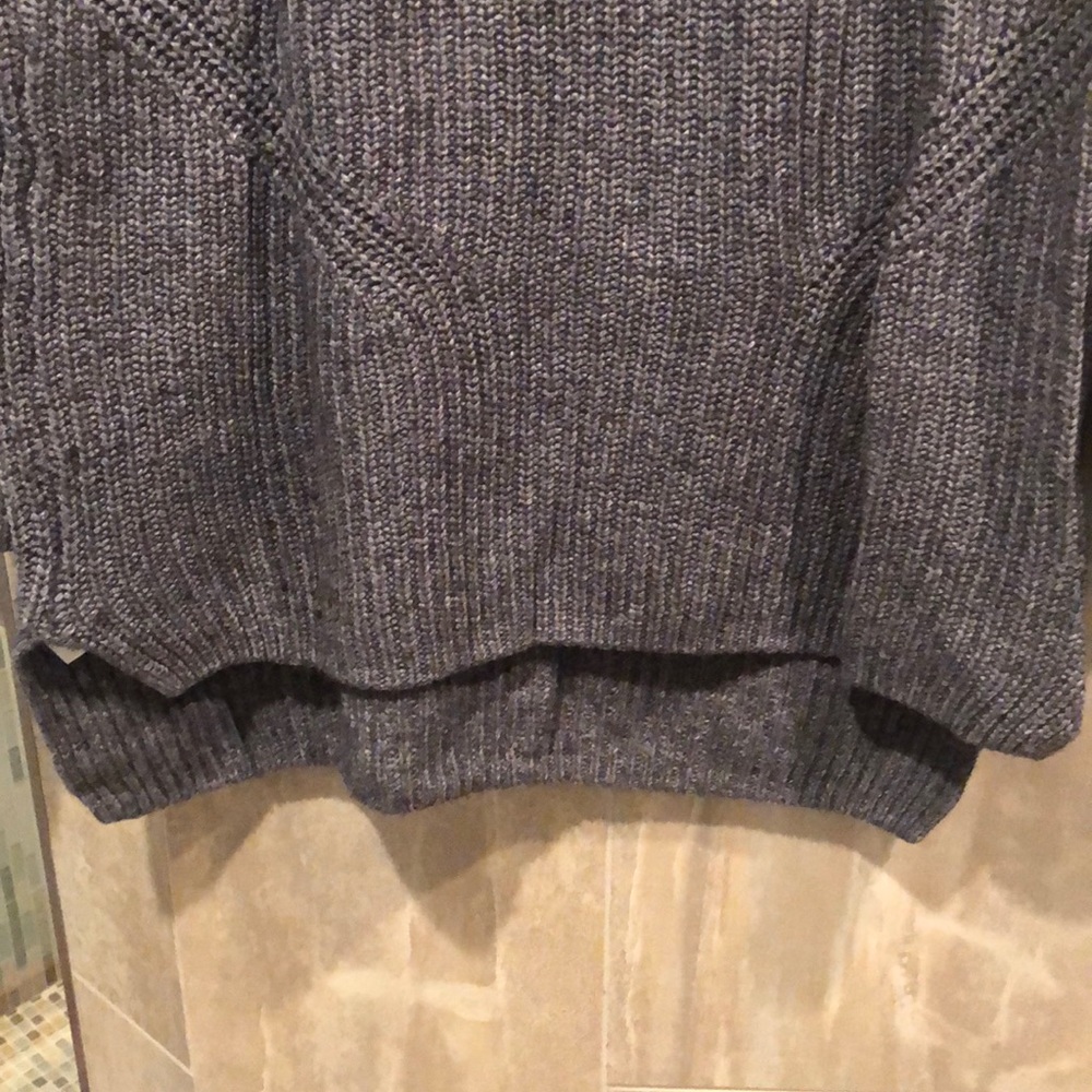 Loft Sweater - Picture 3 of 4